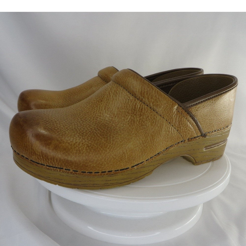 Dansko Professional Clogs Honey Milled Nubuck Leather Size 42 Womens 11.5-12